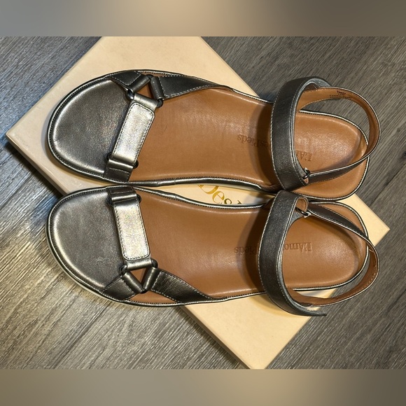 L'Amour Des Pieds Shoes - L’Amour Des Pieds Vasey Leather Sandals in Pewter Metalli EUC size 11